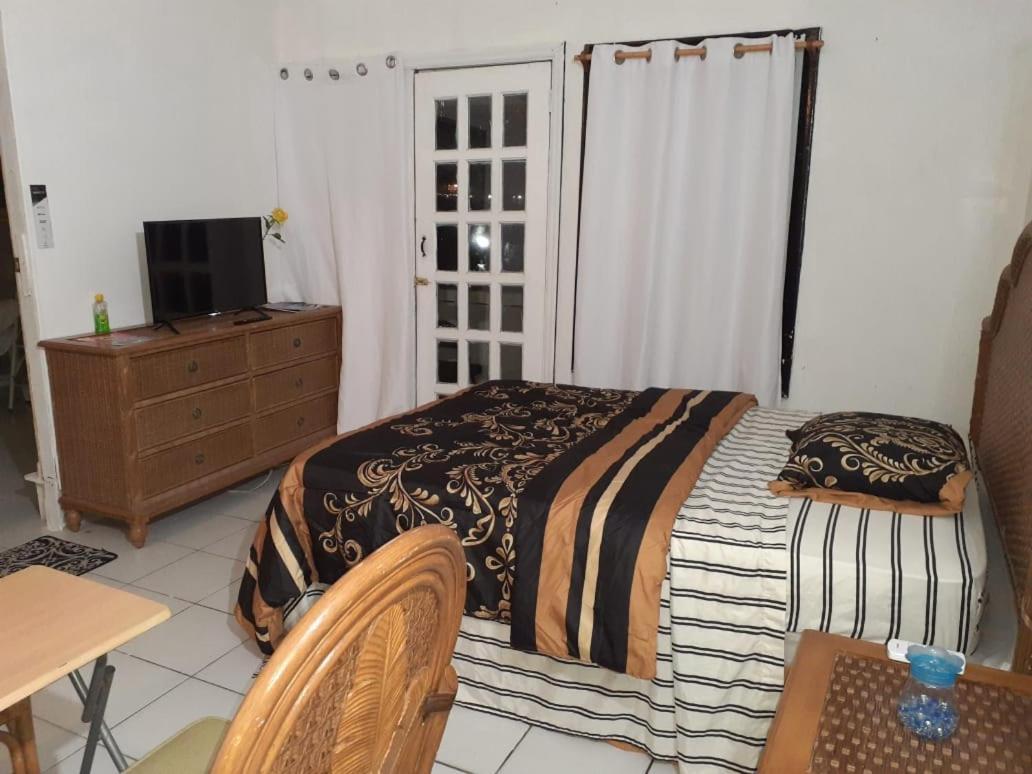 Calinago Friendly Family Sxm Bed and Breakfast Philipsburg  Buitenkant foto
