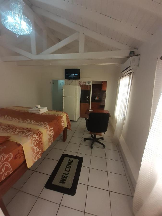Calinago Friendly Family Sxm Bed and Breakfast Philipsburg  Buitenkant foto