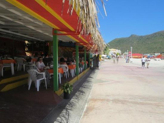 Calinago Friendly Family Sxm Bed and Breakfast Philipsburg  Buitenkant foto