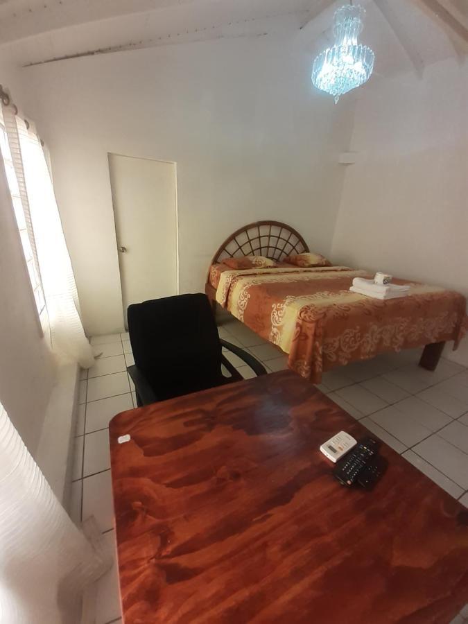 Calinago Friendly Family Sxm Bed and Breakfast Philipsburg  Buitenkant foto