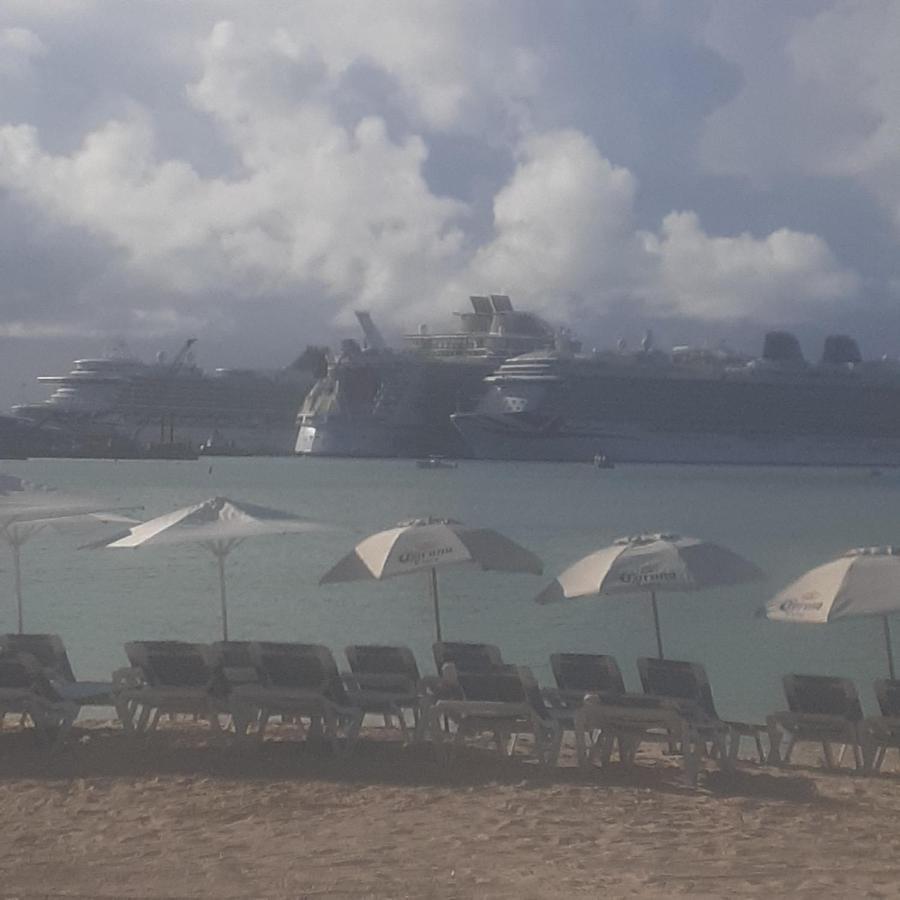 Calinago Friendly Family Sxm Bed and Breakfast Philipsburg  Buitenkant foto